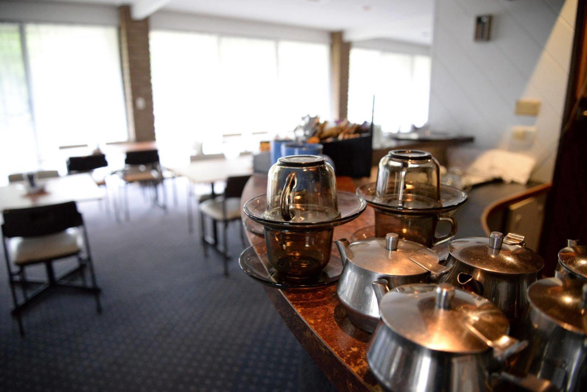 The Black Bull Motel Traralgon Bagian luar foto